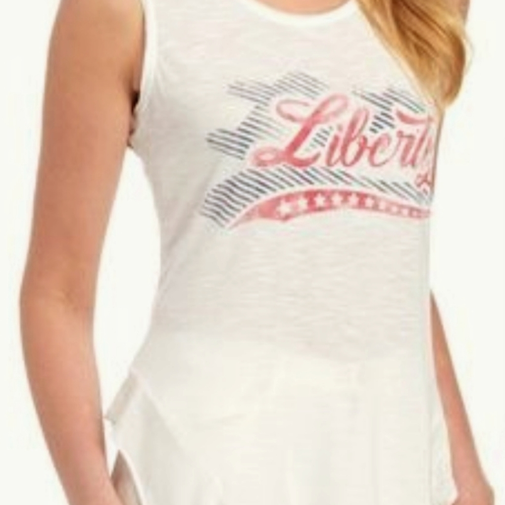 Jessica Simpson tank